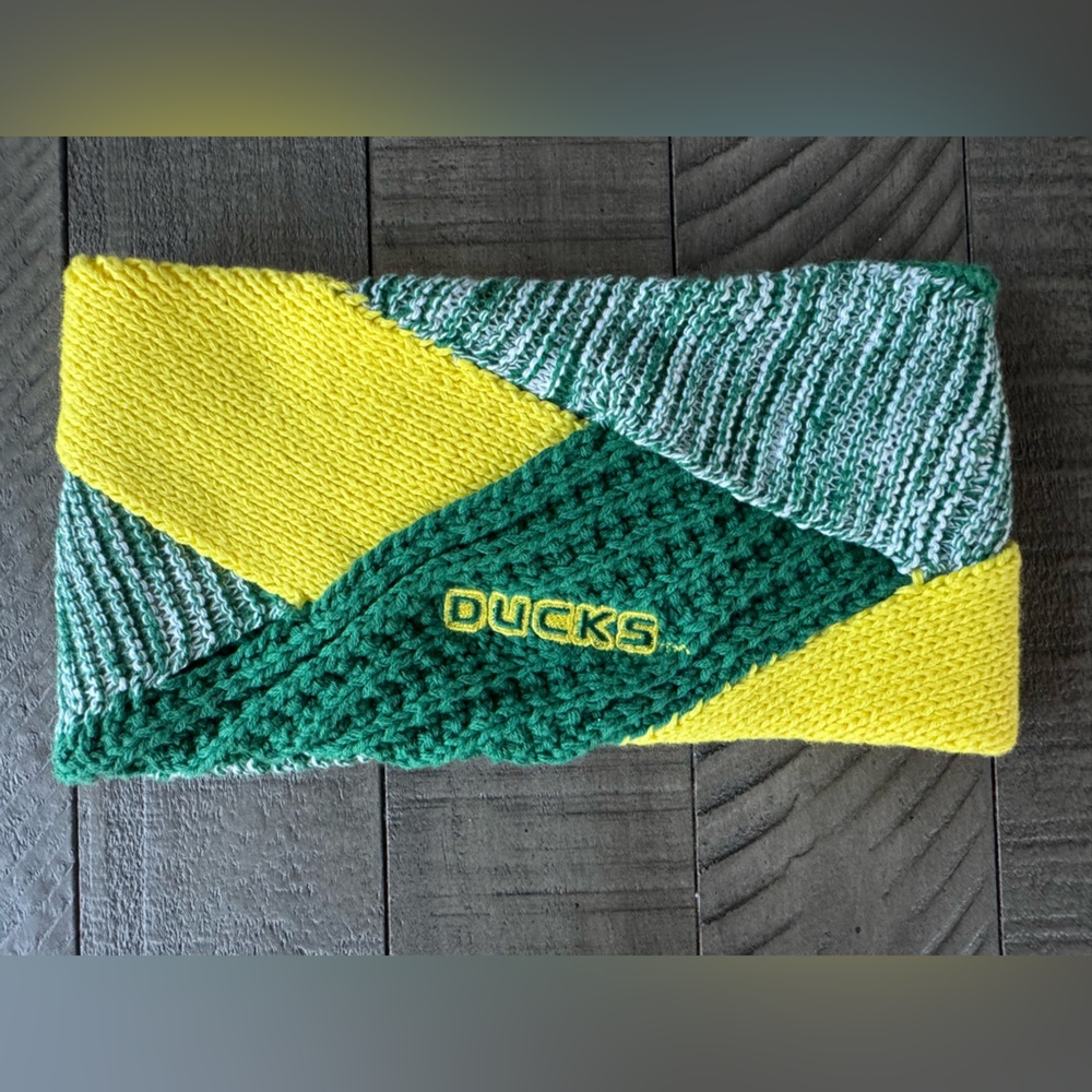 Oregon Ducks - ZooZatz Criss Cross Women’s Headband